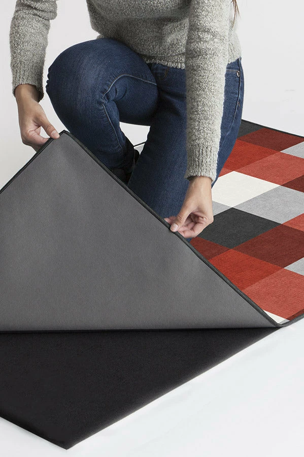 Budget ⌛ Ruggable Buffalo Plaid Black & Red Rug ❤️ 6 Budget ⌛ Ruggable Buffalo Plaid Black & Red Rug ❤️ - Image 6