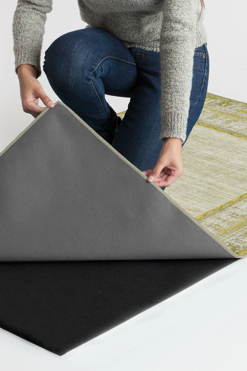 Deals โ๏ธ Ruggable Vintage Daisy Bordered Yellow Rug ๐งจ 6 Deals โ๏ธ Ruggable Vintage Daisy Bordered Yellow Rug ๐งจ - Image 6