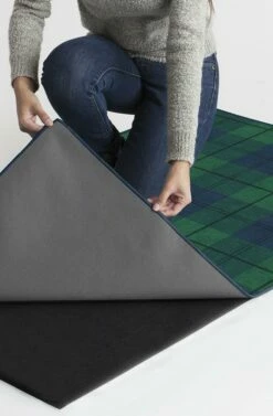 Brand new 👏 Ruggable Buffalo Plaid Blackwatch Rug ✔️ -Area Rugs Sales Store buffalo plaid blackwatch B RC 0496 27