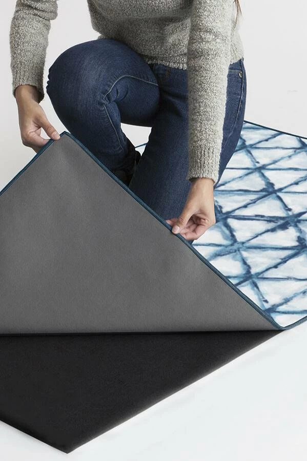 Buy ๐ Ruggable Diamond Shibori Indigo Rug ๐งจ 6 Buy ๐ Ruggable Diamond Shibori Indigo Rug ๐งจ - Image 6