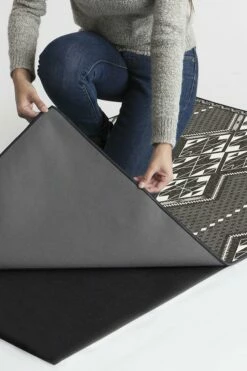 Outlet 🛒 Ruggable Halona Charcoal Rug 😀 -Area Rugs Sales Store halona charcoal B RC 0690 27 4c8ed886 7d35 42f8 87f2 f6cf4c26807e