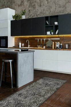 Best Sale 🎁 Ruggable Keith Haring Balancing Act Black ✔️ -Area Rugs Sales Store keith haring balancing act black C RC KH010 27