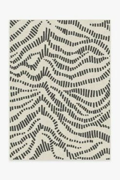 Flash Sale ✨ Ruggable Naila Black Rug 😀