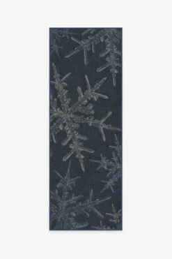 Best Pirce 😀 Ruggable Snowflake Navy Rug 🎁 -Area Rugs Sales Store snowflake navy A RC 0135 27