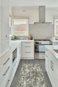 Outlet 🌟 Ruggable Watercolor Herringbone Grey Rug 🔔 -Area Rugs Sales Store watercolor herringbone grey C RC 0529 27 V3